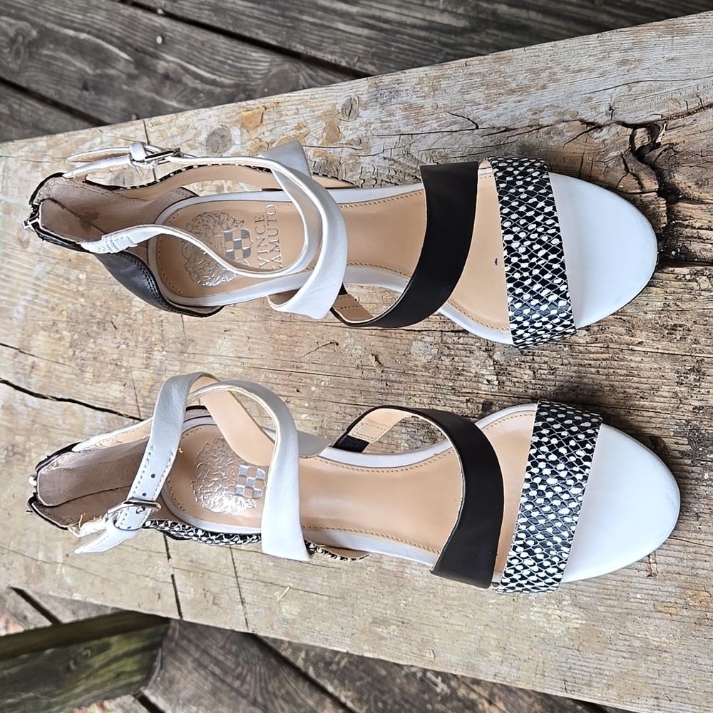 Vince Camuto. Black and White Strappy Heels. Size 6M. Excellent Condition.